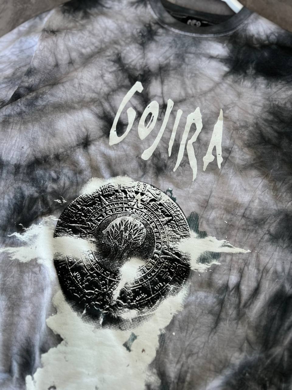 Чоловіча Футболка Біла - Чорна Оверсайз Тай-Дай з Принтом "Gojira"