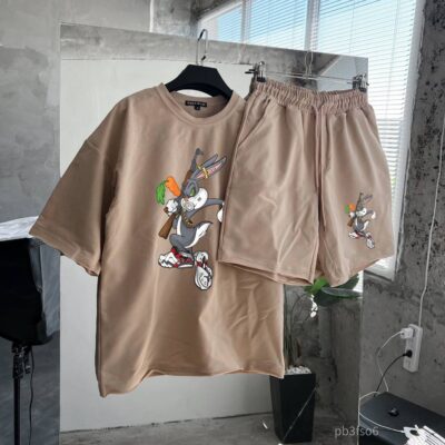 Чоловічий Бежевий Літній Комплект Багз Банні Вільного Крою (Футболка + Шорти)