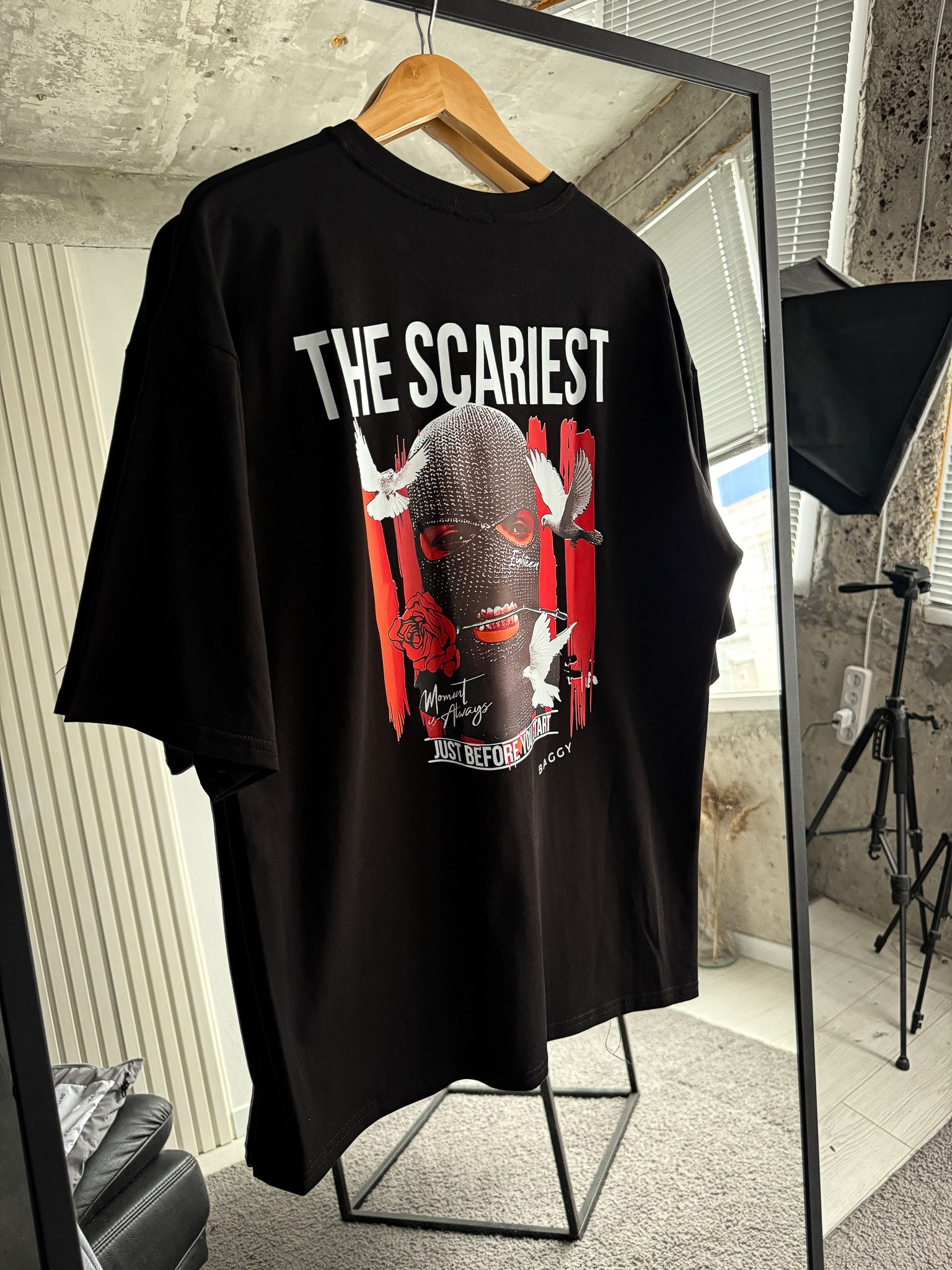 Чоловіча Чорна Футболка Оверсайз – Об’ємна Бавовняна з Принтом "The Scariest" на Спині