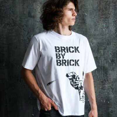Чоловіча Біла Футболка Оверсайз - Об'ємна Бавовняна з Принтом "Brick by Brick"